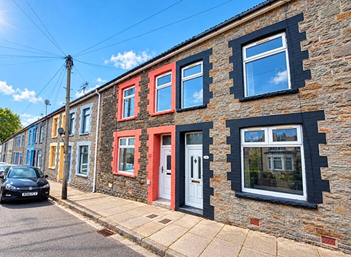 3 Bedroom Property To Rent In York Street, Aberdare, CF44