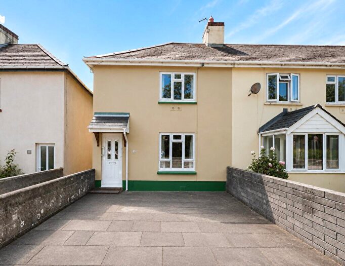 2 Bedroom End Of Terrace House For Sale In Oakleigh Road, Barnstaple, Devon, EX32