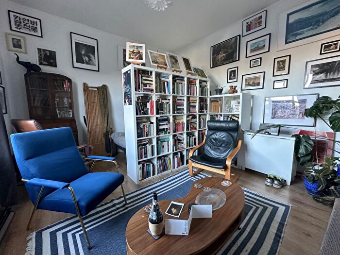 Apartment To Rent In City Link Court, New Cross, SE14