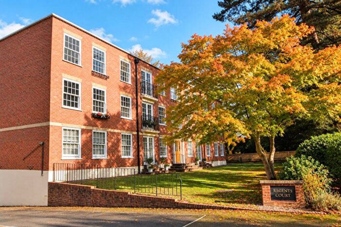 2 Bedroom Apartment For Sale In St Georges Avenue, Weybridge, KT13