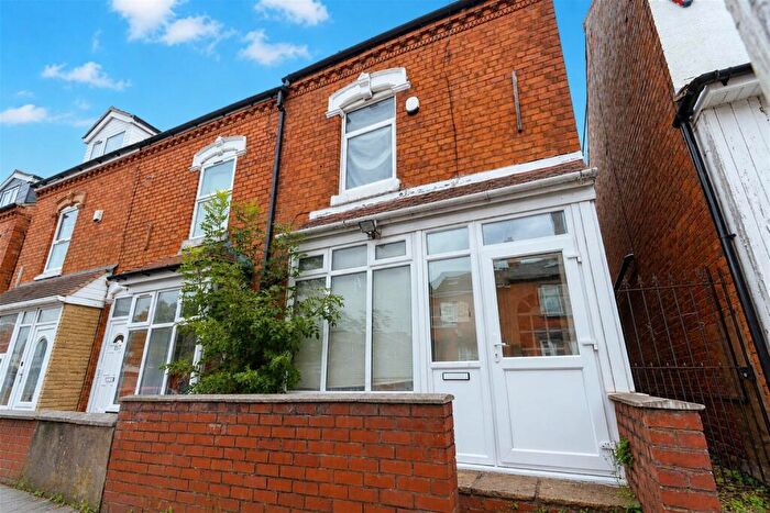 3 Bedroom House To Rent In Heeley Road, Birmingham, B29