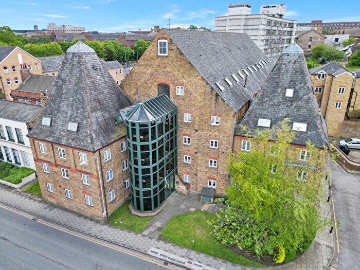 1 Bedroom Flat For Sale In The Maltings, Clifton Road, Gravesend, Kent, DA11