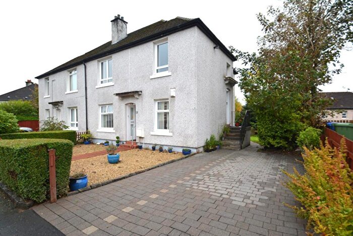 Flat For Sale In Warden Road, Glasgow, G13