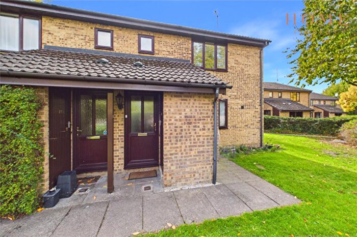 Apartment To Rent In Applewood Court, Westlea, Swindon, Wiltshire, SN5
