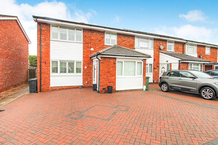 3 Bedroom Semi-Detached House For Sale In Western Way, Sandy, SG19