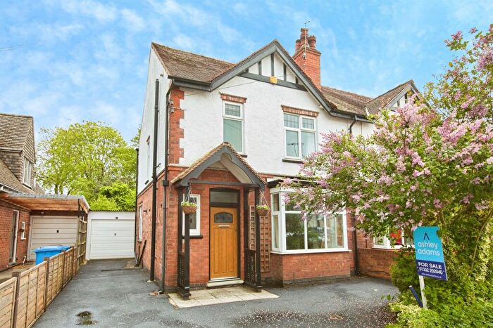 3 Bedroom Semi-Detached House For Sale In Middleton Avenue, Littleover, Derby, DE23
