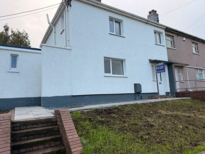 3 Bedroom Semi-Detached House To Rent In Parc Glas, Skewen, SA10