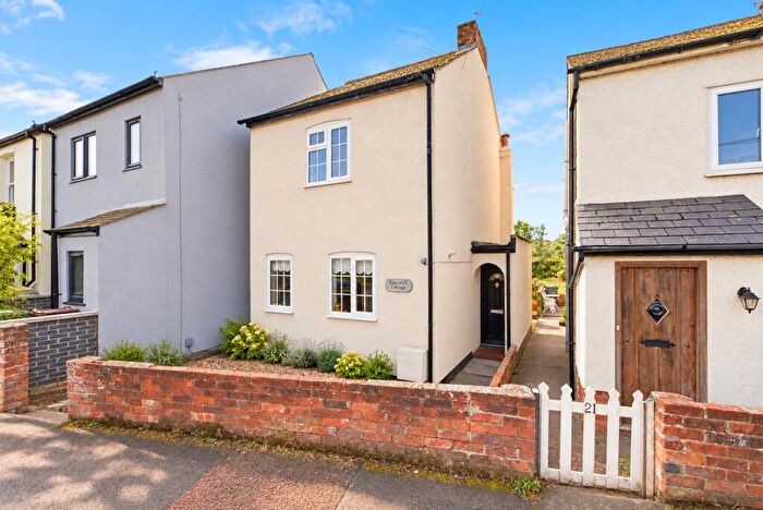 2 Bedroom Detached House For Sale In High Street, Colney Heath, St. Albans, Hertfordshire, AL4