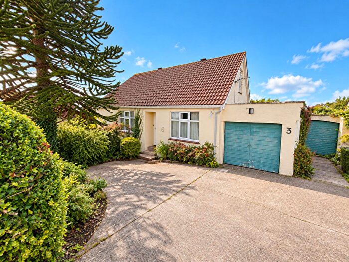 3 Bedroom Detached House For Sale In Valley Road, Portishead, BS20