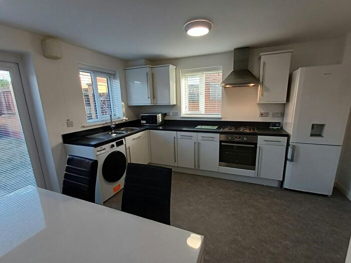 4 Bedroom End Of Terrace House To Rent In Hoskins Lane, Middlesbrough, TS4