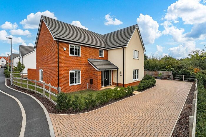 5 Bedroom Detached House For Sale In Phoenix Way, Norwich, NR5