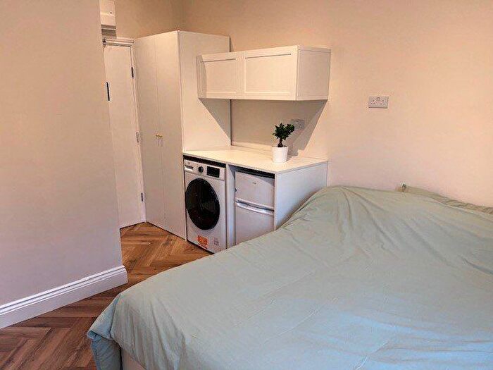 Studio To Rent In Ramsay Road, Acton, W3