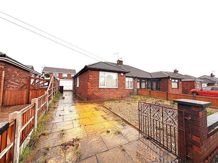 3 Bedroom Semi-Detached Bungalow For Sale In Beaumaris Road, Hindley Green, Wigan, WN2
