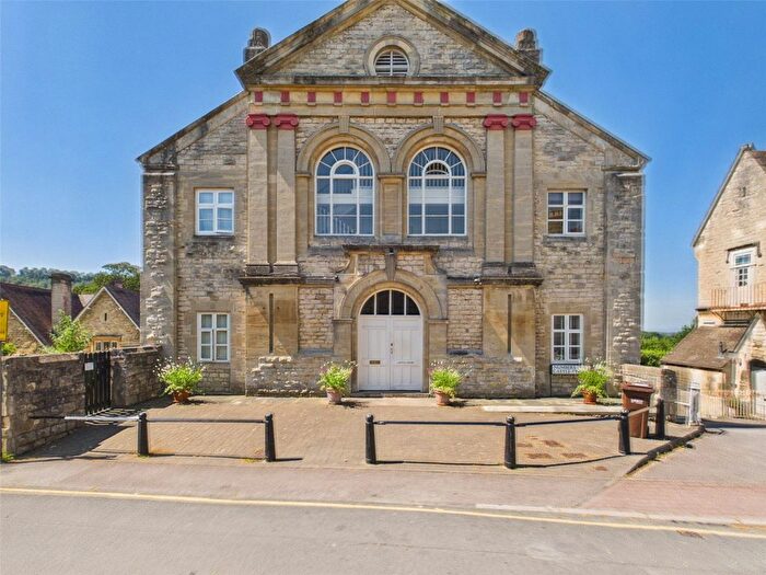 1 Bedroom Flat For Sale In Castle Street, Stroud, Gloucestershire, GL5