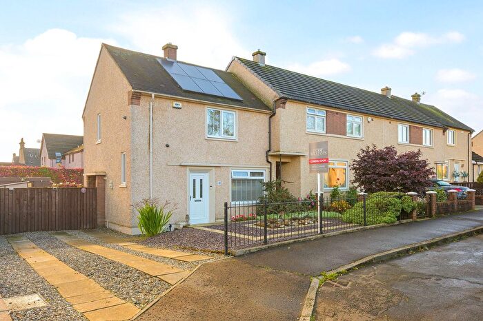 2 Bedroom End Of Terrace House For Sale In Craigbank, Sauchie, FK10