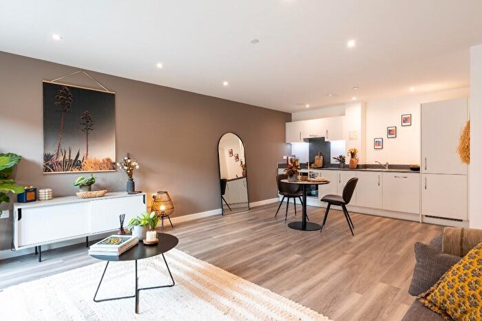1 Bedroom Flat To Rent In Flat, Smith House, Marina Place, Birmingham, F35