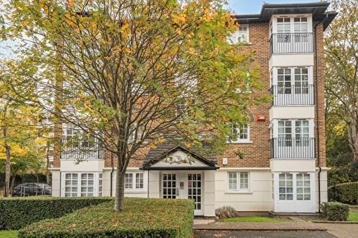 1 Bedroom Flat To Rent In Selhurst Close, London, SW19