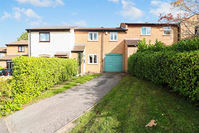 2 Bedroom Town House For Sale In Farndale Avenue, Walton, S42