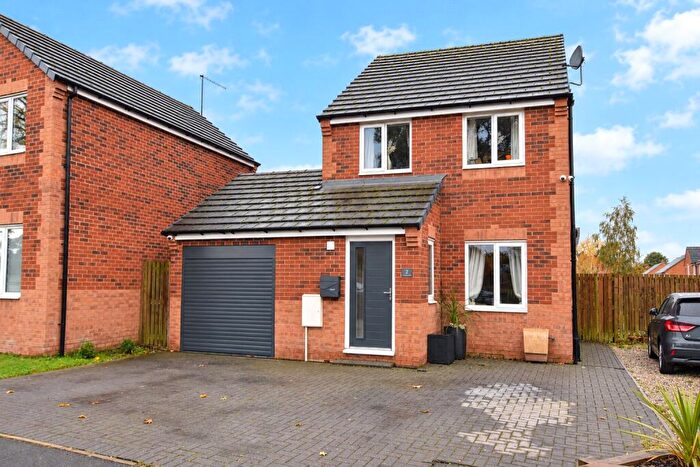 3 Bedroom Detached House For Sale In Beaconsfield Road, Balderstone, Rochdale, Greater Manchester, OL11