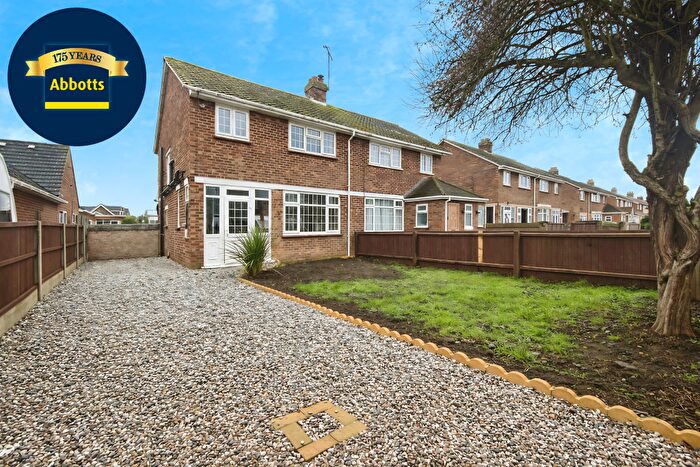 3 Bedroom Semi-Detached House To Rent In Baddow Hall Crescent, Great Baddow, CM2