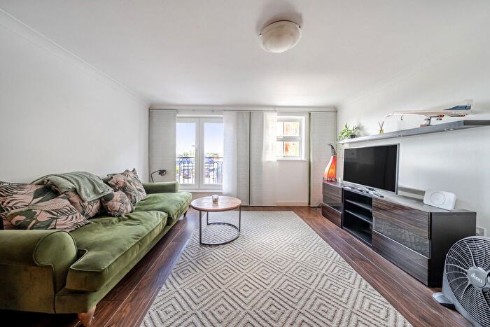 1 Bedroom Flat For Sale In Horn Lane, Acton, London, W3