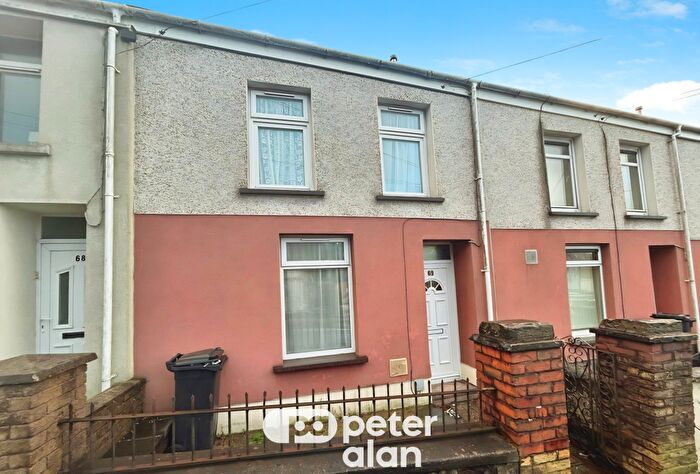 3 Bedroom House To Rent In High Street, Cae Harris, CF48