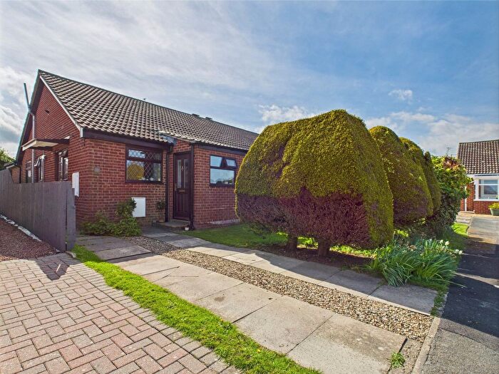 3 Bedroom Semi-Detached Bungalow For Sale In Heather Drive, Whitby, YO22