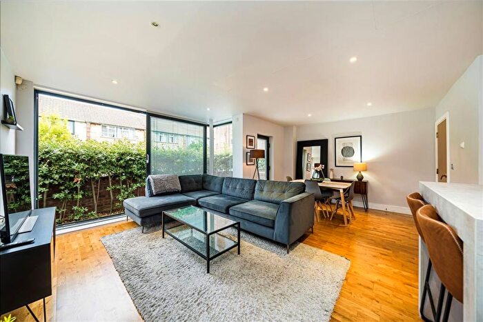 1 Bedroom Flat For Sale In Hillyard Street, Stockwell, SW9