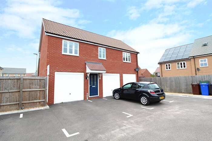 2 Bedroom Apartment To Rent In Spearmint Way, Red Lodge, IP28