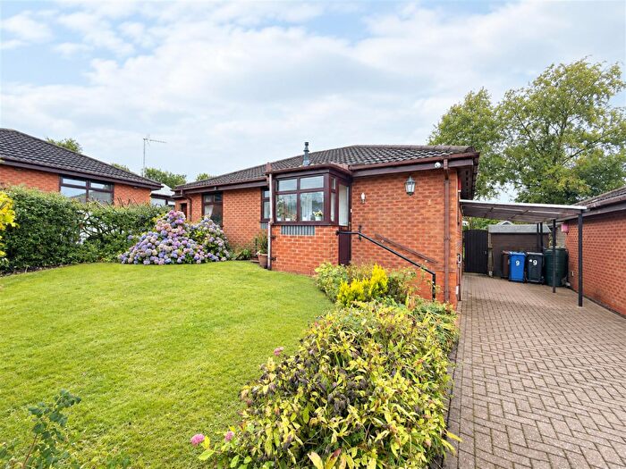 2 Bedroom Detached Bungalow For Sale In Goodwood Drive, Derker, Oldham, OL1