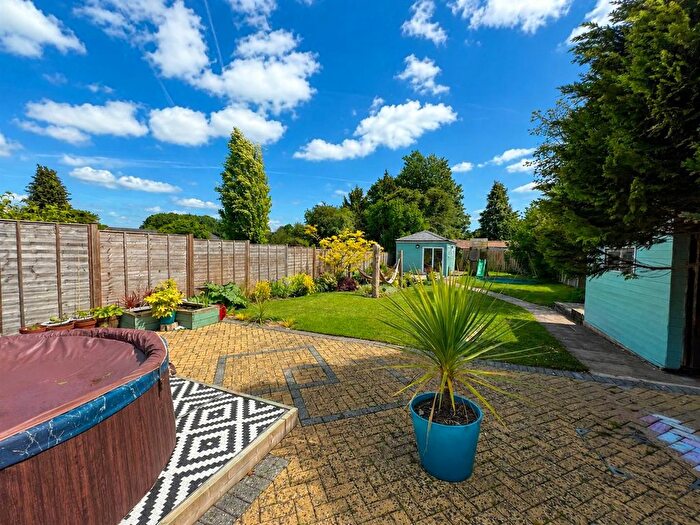 4 Bedroom Semi-Detached Bungalow For Sale In Buckskin Lane, Basingstoke, RG22