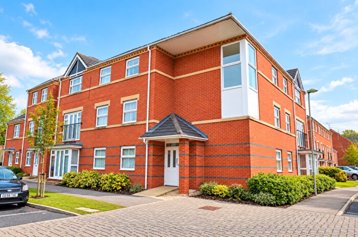 2 Bedroom Flat To Rent In Alma Road, Banbury, Oxon, OX16