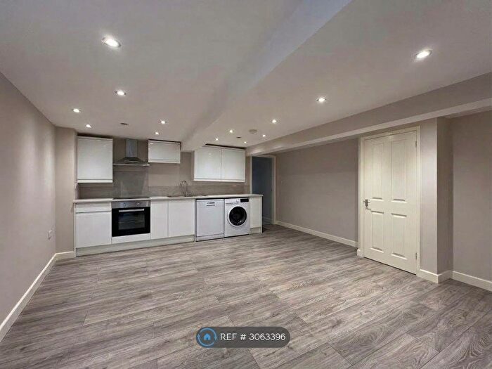 1 Bedroom Flat To Rent In Eagle Lane, Frome, BA11