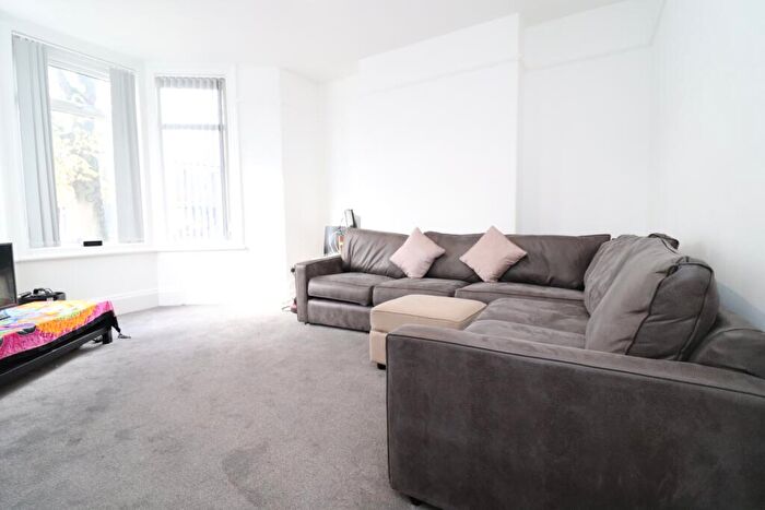 7 Bedroom Apartment To Rent In Cathays Terrace, Cathays, CF24