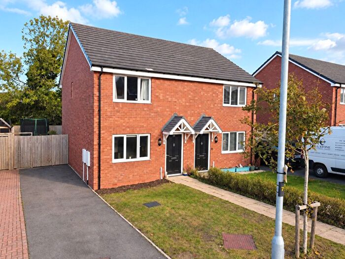 2 Bedroom Semi-Detached House For Sale In Donald Cobley Close, Hinckley, Leicestershire, LE10