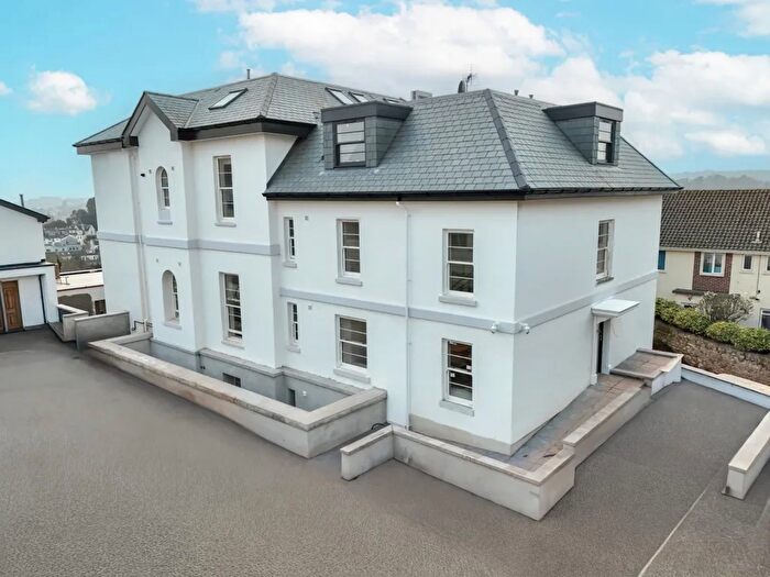 2 Bedroom Flat To Rent In Thurlow Road, Torquay, TQ1