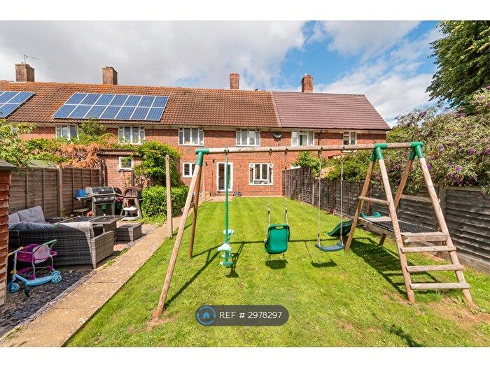 3 Bedroom Terraced House To Rent In Horsecroft, Banstead, SM7