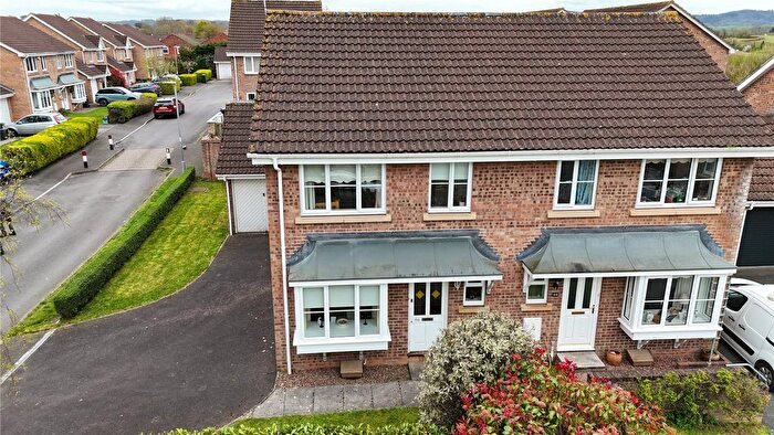 3 Bedroom Semi-Detached House For Sale In Denning Close, Taunton, Somerset, TA1