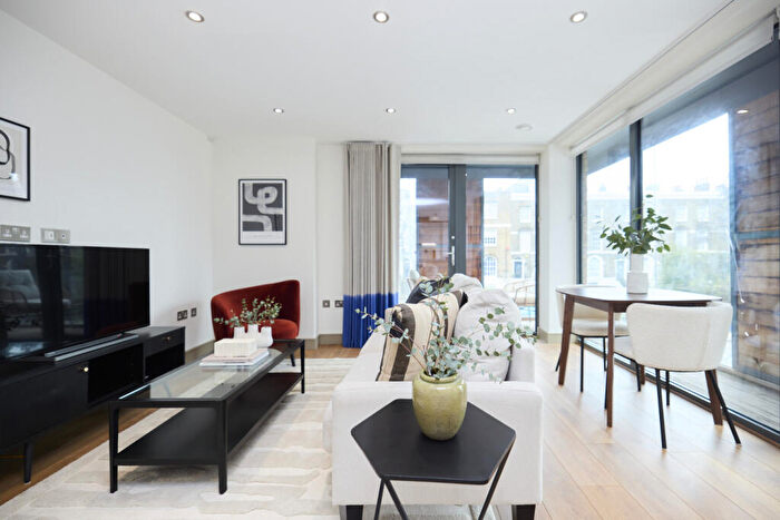 3 Bedroom Apartment For Sale In Carlton Grove, London, SE15