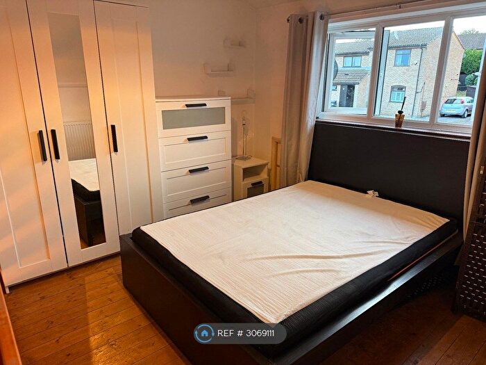 1 Bedroom Terraced House To Rent In Farndale Avenue, Walton, Chesterfield, S42