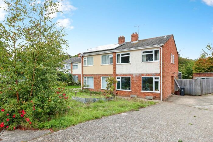 3 Bedroom Semi-Detached House For Sale In Winston Avenue, Poole, Dorset, BH12