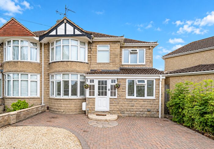 3 Bedroom Semi-Detached House For Sale In Cornwall Avenue, Rodbourne Cheney, Swindon, SN2