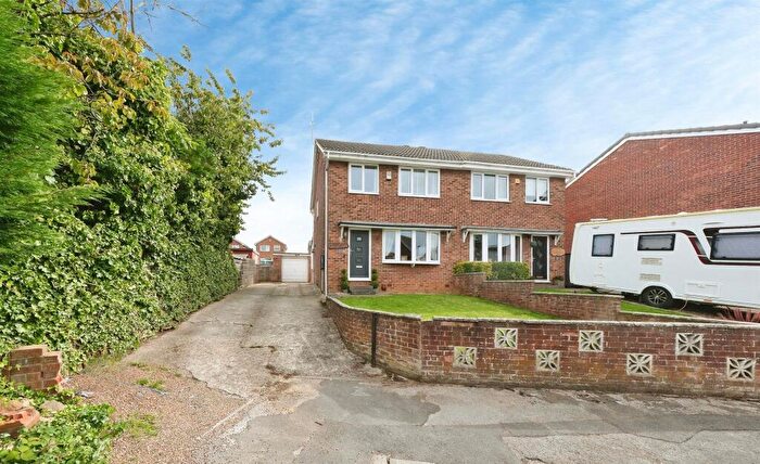 3 Bedroom Semi-Detached House For Sale In Oakwell Close, Maltby, Rotherham, S66