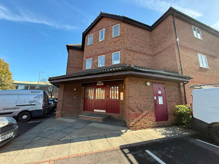 1 Bedroom Flat To Rent In Frobisher Road, Erith, DA8