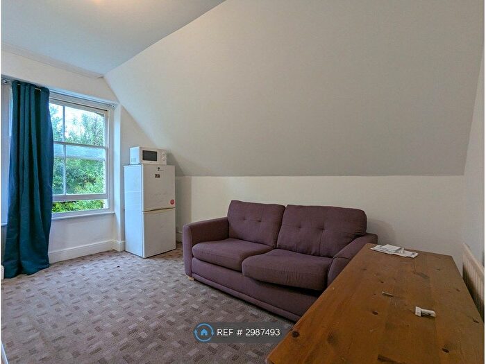 2 Bedroom Flat To Rent In St. Brannocks Road, Ilfracombe, EX34
