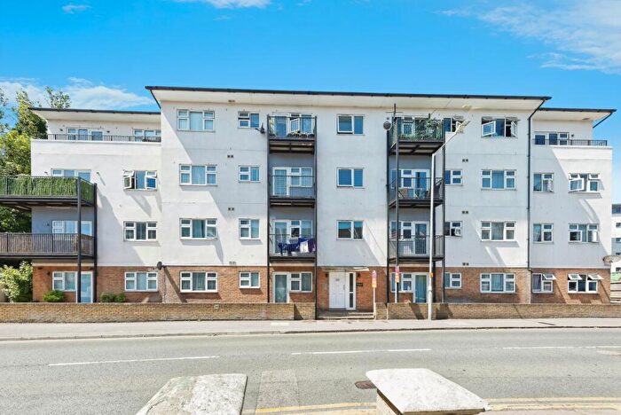 2 Bedroom Flat For Sale In Eaton Road, Margate, Kent, CT9