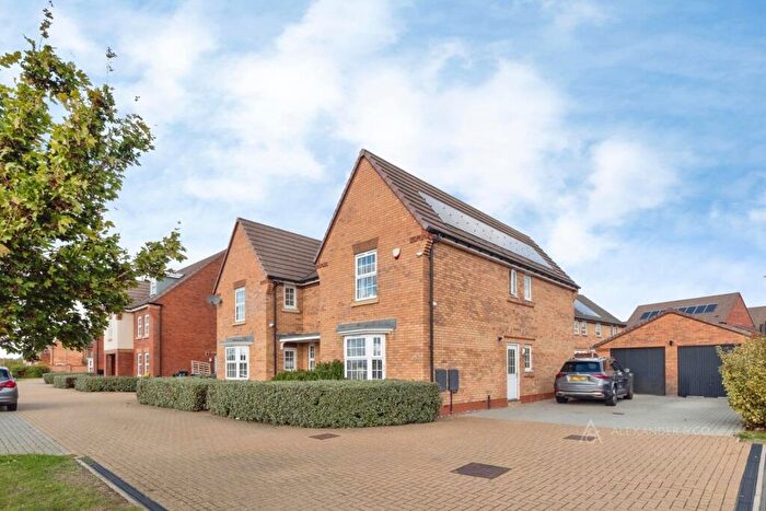 5 Bedroom Detached House To Rent In Balbina Way, Fairfields, Milton Keynes, MK11