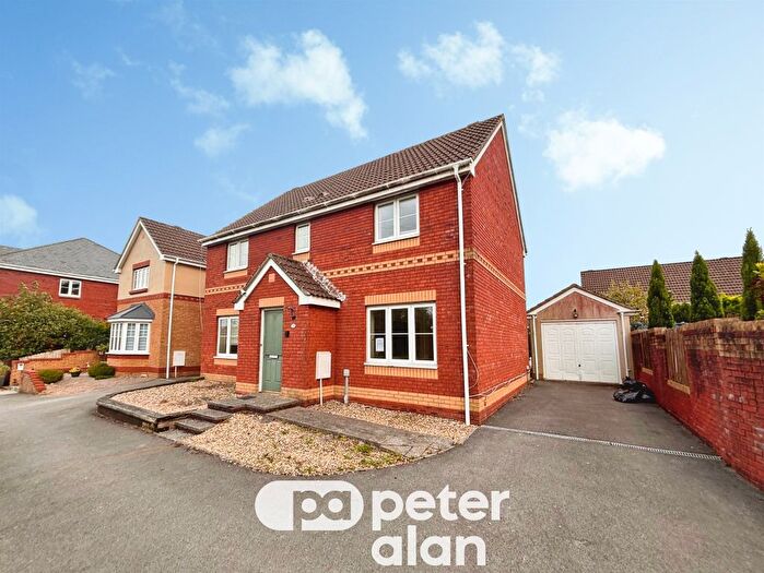 4 Bedroom Detached House For Sale In Wild Field, Bridgend, CF31