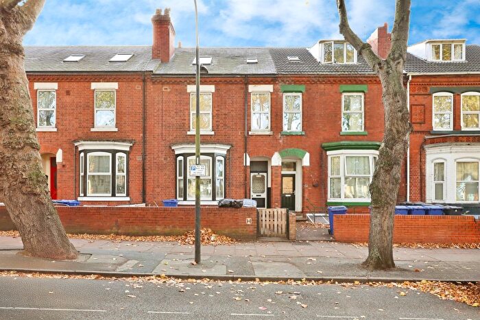 8 Bedroom Terraced House For Sale In Christ Church Road, Doncaster, DN1