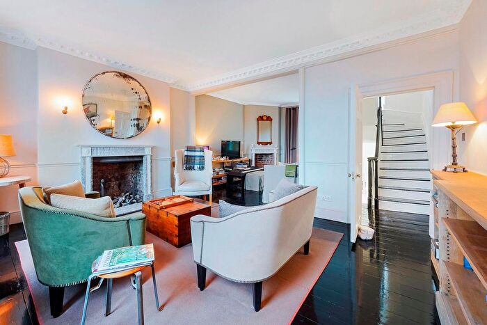 4 Bedroom Terraced House To Rent In Cheyne Walk, SW10